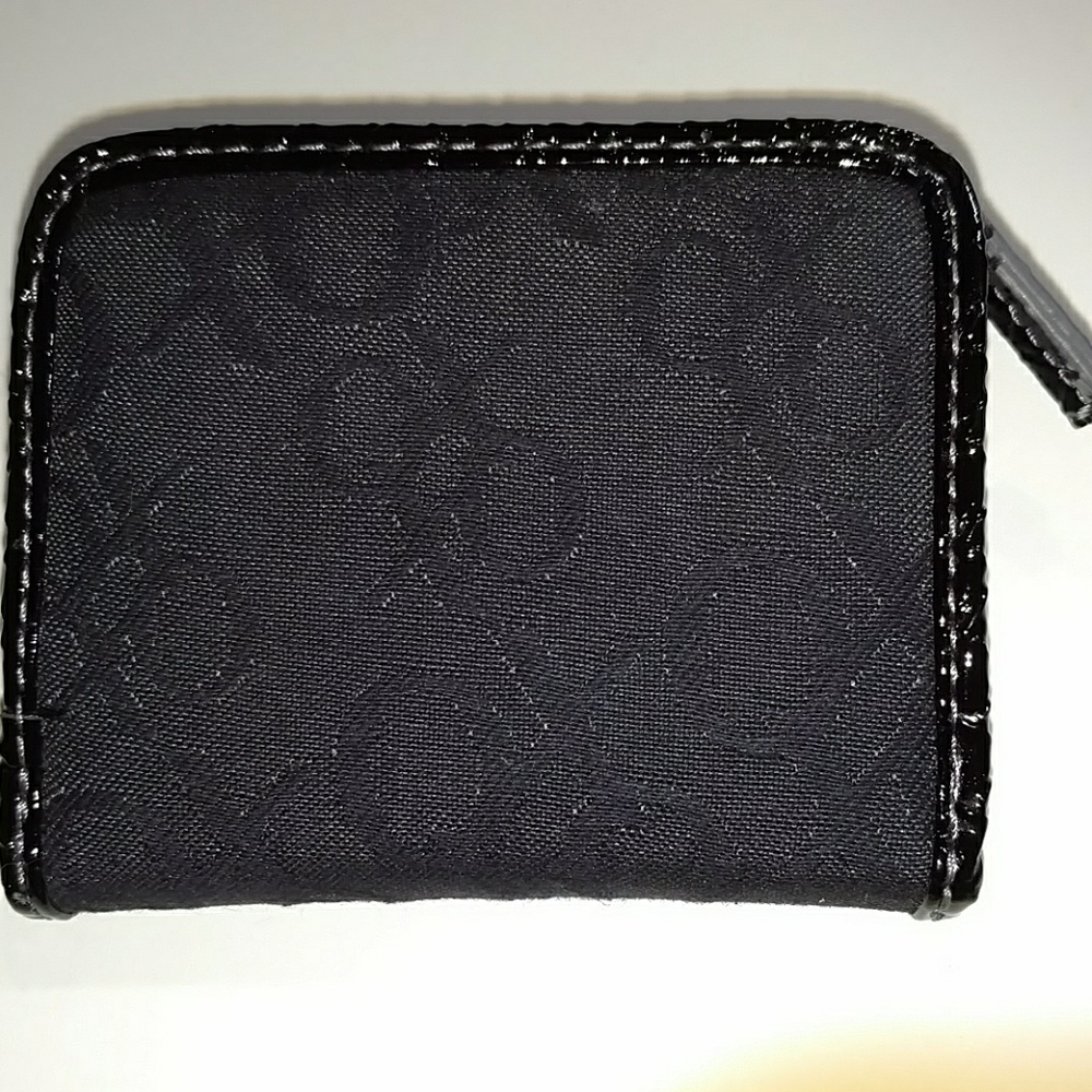 XOXO SIGNATURE SMALL WALLET - Picture 2 of 8
